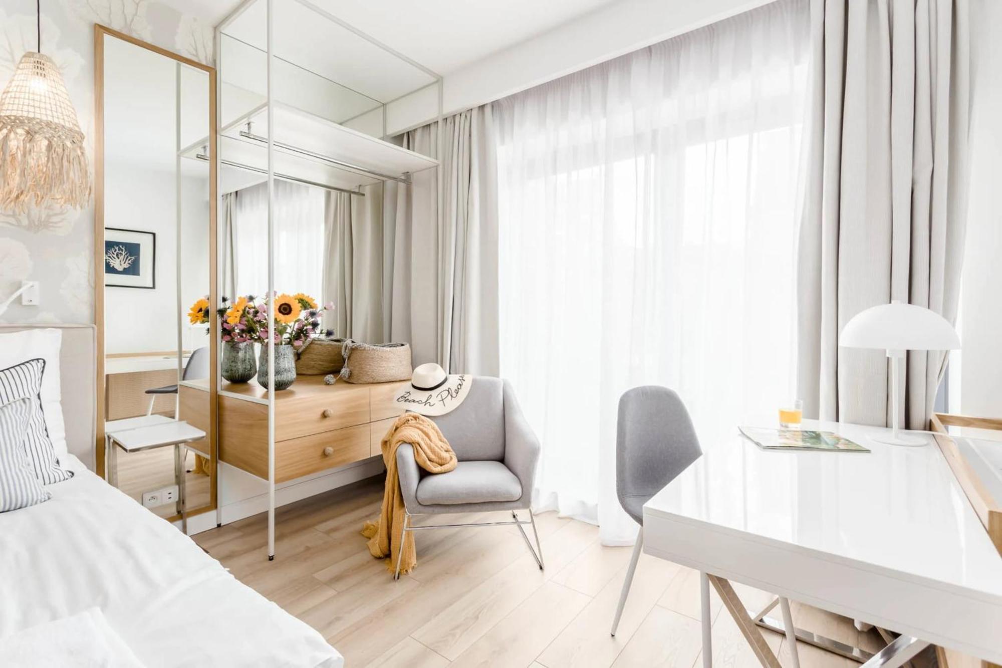 Apartamenty Chmielna 10 - Kompleks Deo - Old Town By Rent Like Home 格但斯克 外观 照片